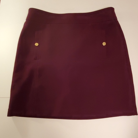 LOFT Dresses & Skirts - Gorgeous💕Loft wine color skirt size 8